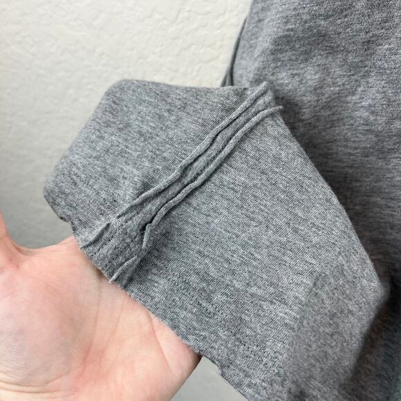 NWT Offline by Aerie Oversized Grey Printed Jersey Boyfriend T-Shirt Size Medium - Picture 8 of 10